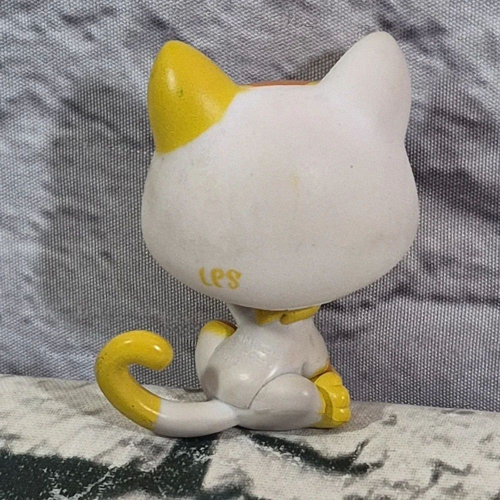 Littlest Pet Shop LPS Authentic White Orange Tan Tokyo Blythe Cat Green‎ Eye